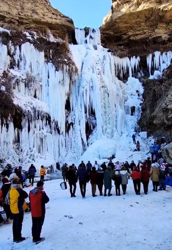 آبشار خورخور - پایگاه اطلاع رسانی آژنگ